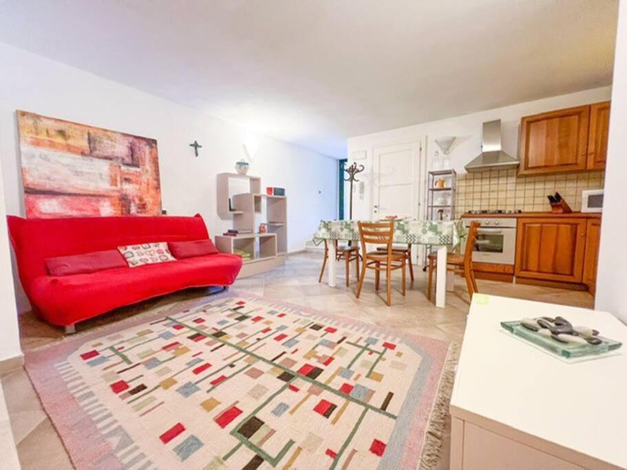 Villa Hibryd: In Centro, A Due Passi Dal Mare Oristano Exterior foto