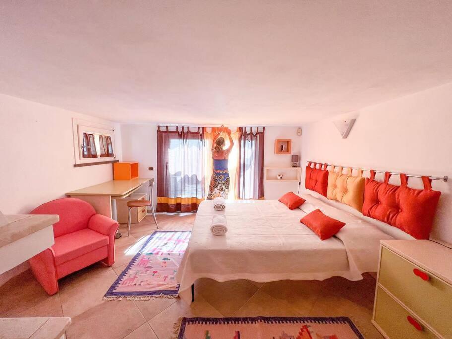 Villa Hibryd: In Centro, A Due Passi Dal Mare Oristano Exterior foto